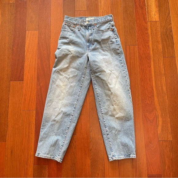 Madewell Light Wash Balloon Jeans - Picture 3 of 4